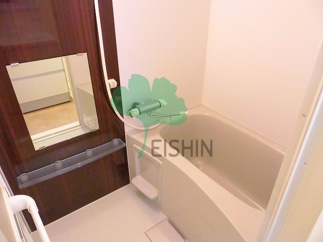バス・シャワールーム　清潔感のある浴室です！
