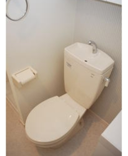 トイレ　清潔感のあるトイレです。