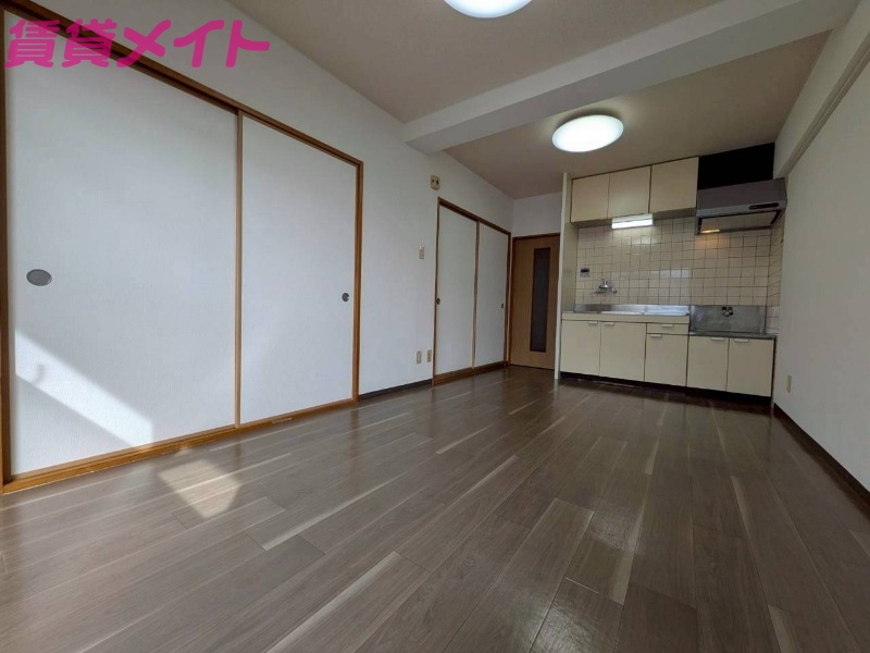 大木マンションA棟の居間写真