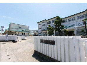 中学校　浜松市立浜名中学校（中学校）まで529m