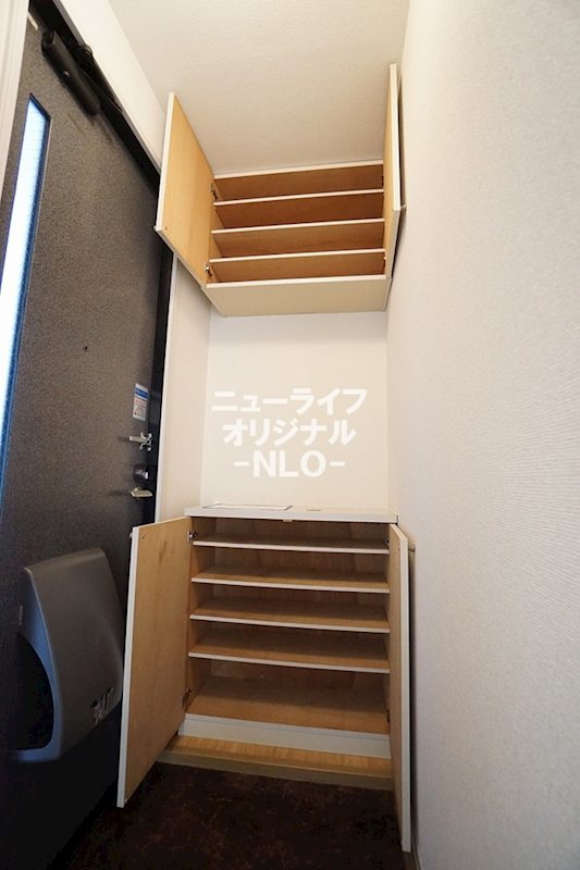 玄関　使い勝手と収納力に優れたセパレート式シューズボックス☆