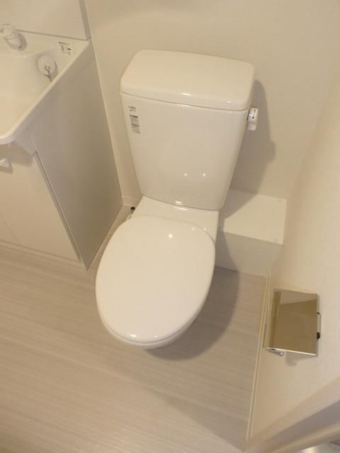 トイレ　バストイレ別