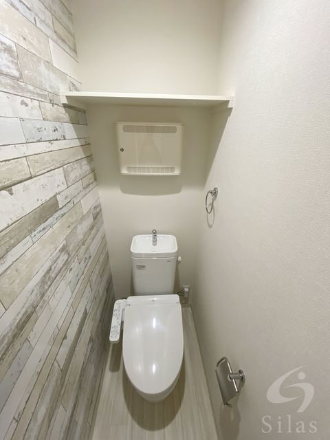 近鉄奈良線 瓢箪山駅 徒歩4分 3階建 築3年のトイレ写真