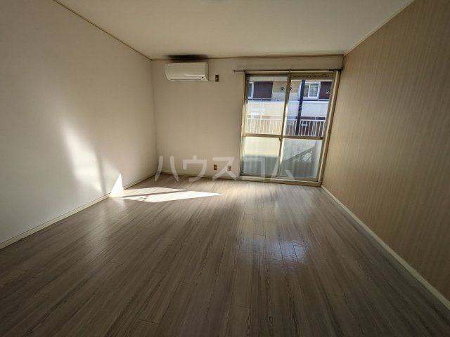 ヴィラ白鳥の居間写真