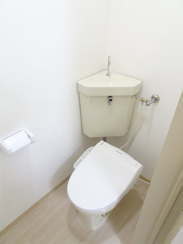 メゾン石名坂のトイレ写真