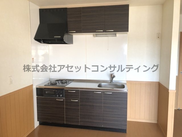 ガレージハウス リビオ禎紫園IIのキッチン写真