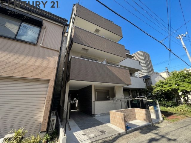 建物外観　オートロック完備で安心のセキュリティ♪