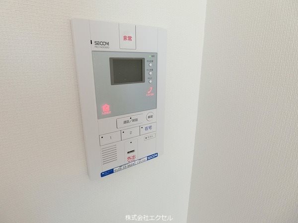 セキュリティ　安心のSECOM導入済み、TVインターホン付きです。