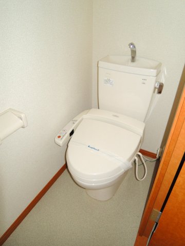 トイレ　ウォシュレット付きのトイレです！