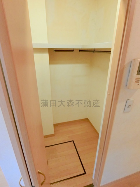 収納　収納　ウォークインクローゼット