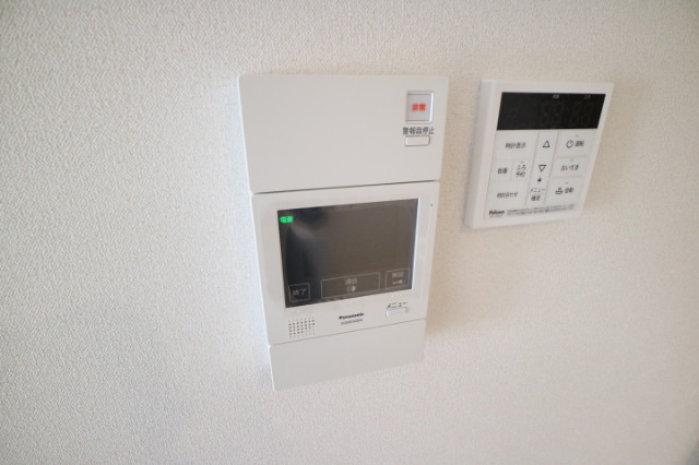 セキュリティ　モニター付きインターホン