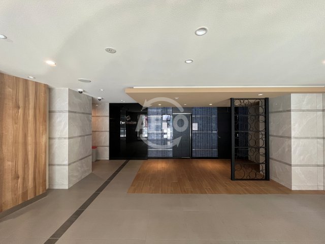 ロビー　フォーリアライズ難波シエロ　ロビー