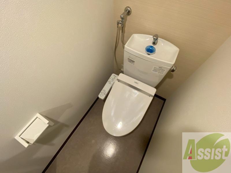 地下鉄東西線 西２８丁目駅 徒歩7分 4階建 築9年のトイレ写真