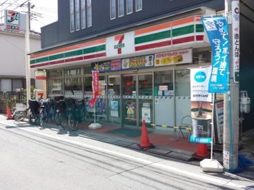 コンビニ　セブンイレブン板橋稲荷台店（コンビニ）まで44m