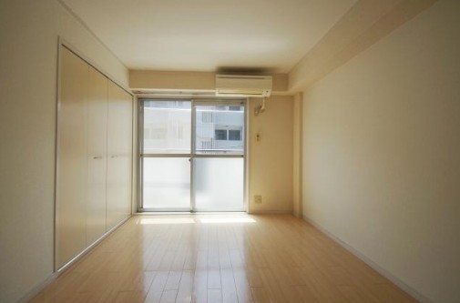 居室・リビング　別部屋参考写真となります。