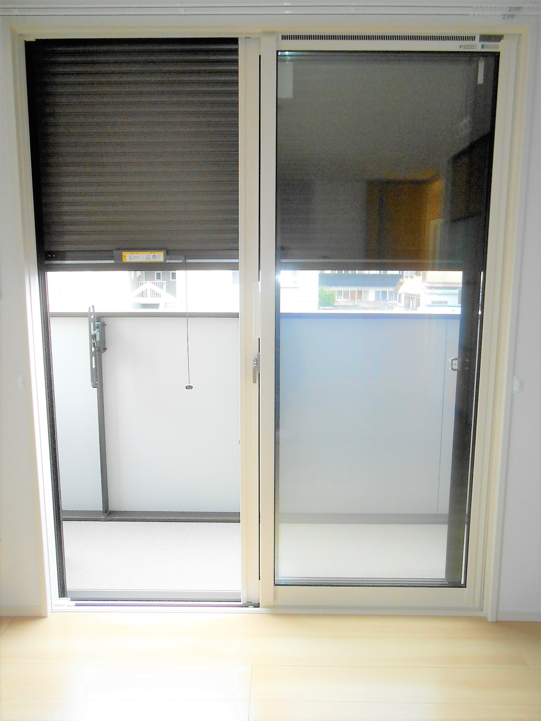 その他設備　2階のお部屋にもシャッターがあり安心です！