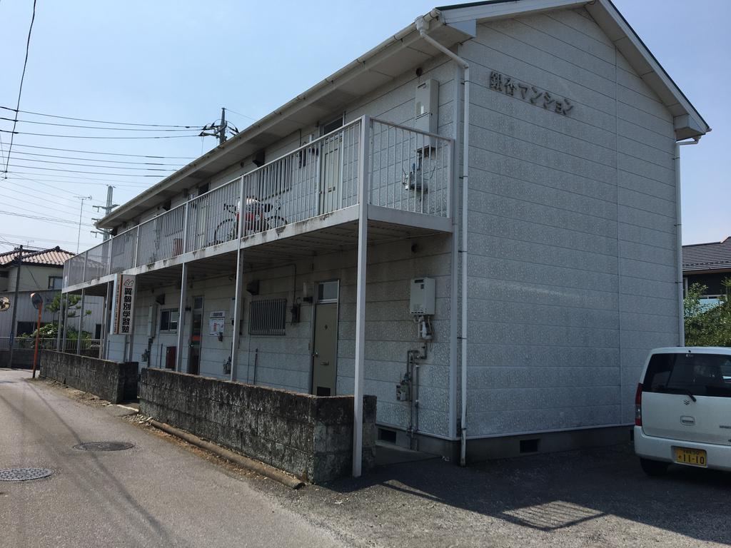 宇都宮市西川田本町のアパートの建物外観