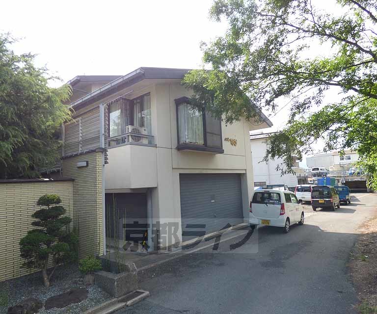 メゾンなかの建物外観