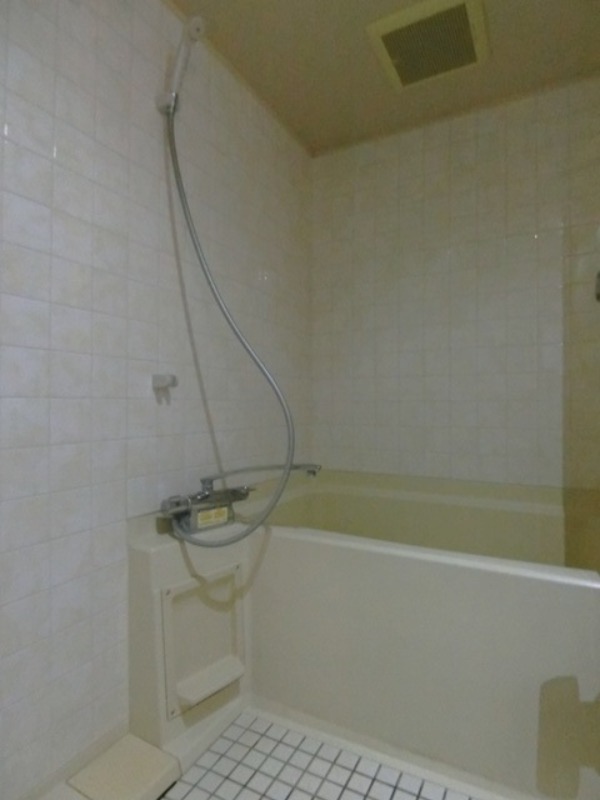 バス・シャワールーム　図面と現状に相違がある場合には現状を優先