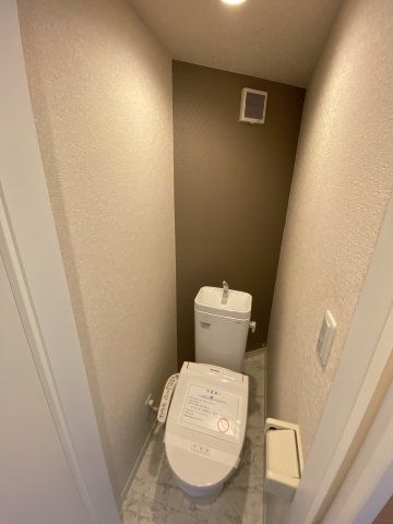 【横浜市金沢区野島町のアパートのトイレ】