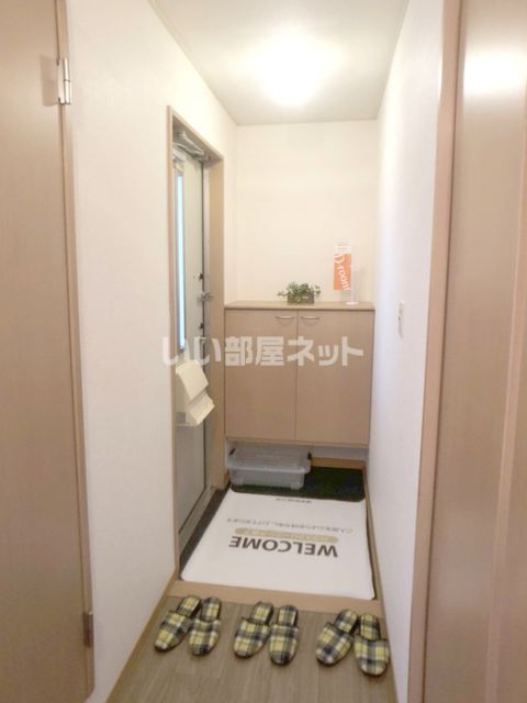 【桜井市大字上之庄のアパートの玄関】