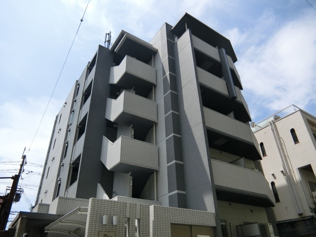 茨木市大池のマンションの建物外観