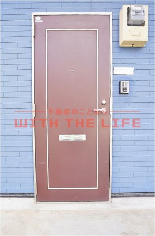 玄関　収納もある玄関です