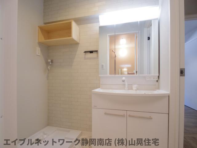 【静岡市駿河区中原のマンションの洗面設備】