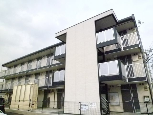 【春日部市緑町のマンションの建物外観】