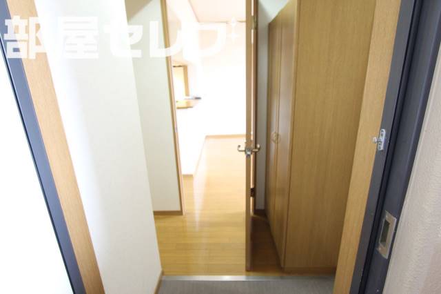 【APPARTEMENT　NYの玄関】