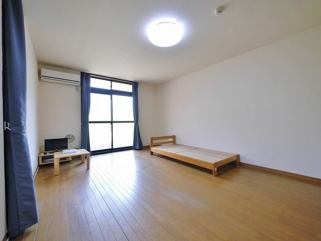 居室・リビング　★明るい洋室★