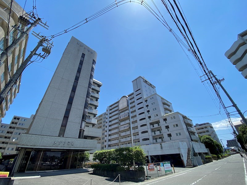 姫路市増位新町のマンションの建物外観