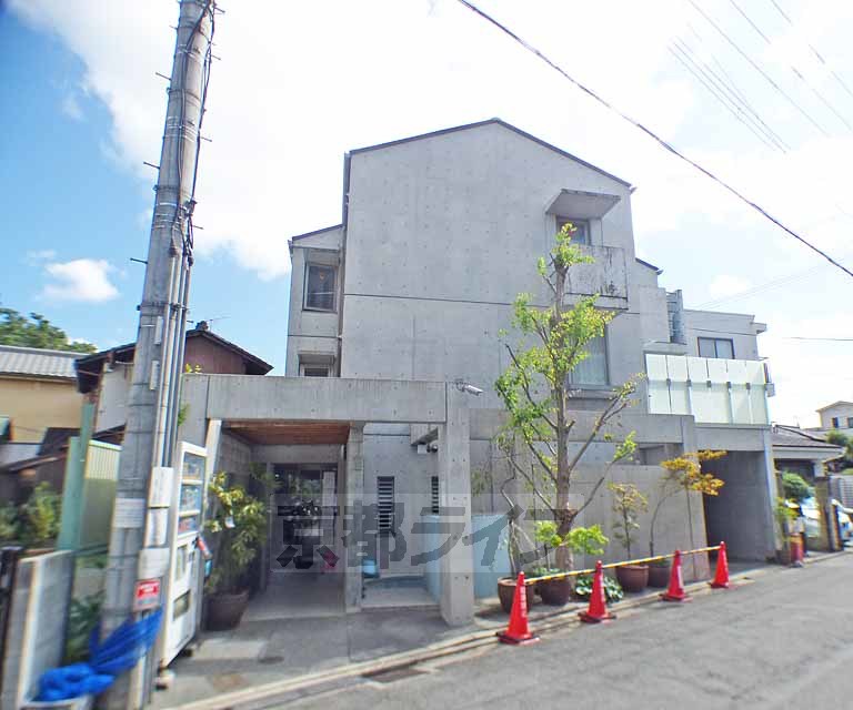 【京都市左京区田中里ノ前町のマンションの建物外観】