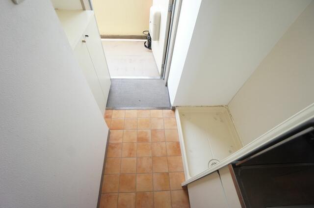 玄関　洗濯機置場