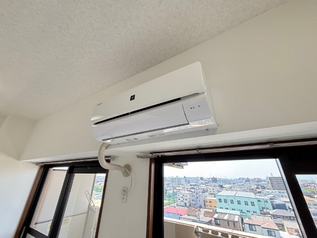 その他設備　リビングにエアコン付きです