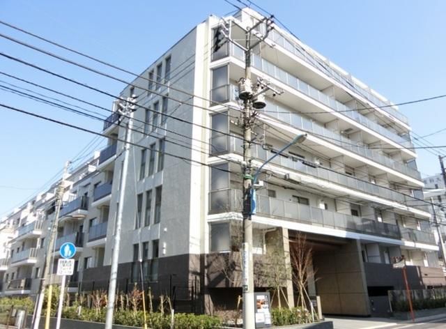 ザ・パークハビオ新宿の建物外観