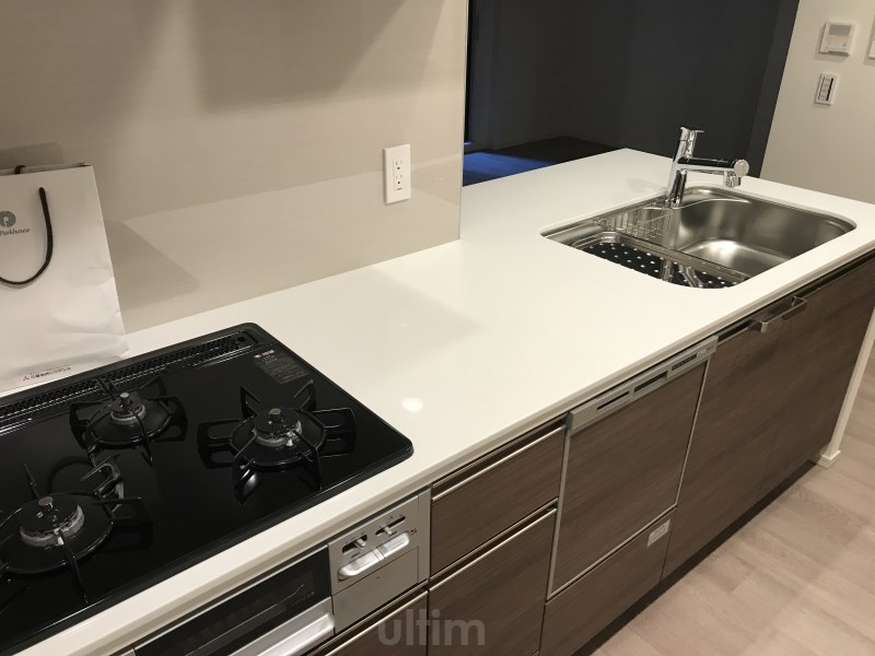 キッチン　※別のお部屋の写真です