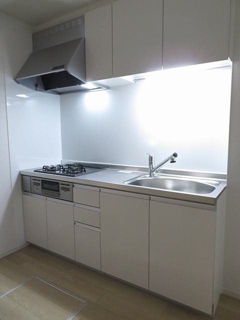 キッチン　コンロ付きのキッチンです。