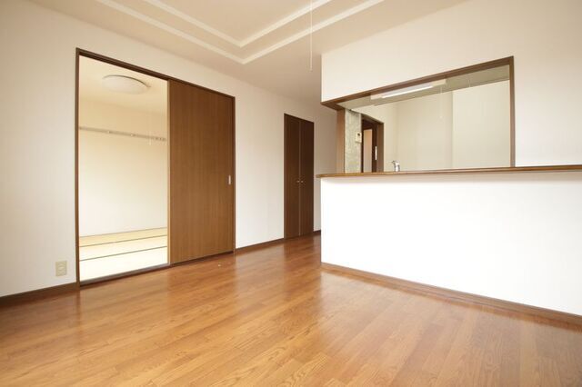 居室・リビング　※別室の参考写真の為、現況優先です。