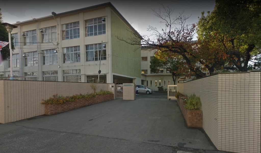小学校　四條畷市立くすのき小学校（小学校）まで513m