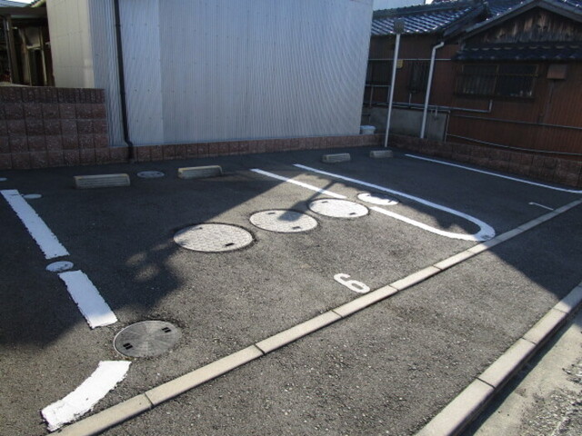 駐車場　駐車場