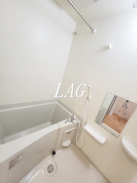 バス・シャワールーム　お風呂（同仕様）です。