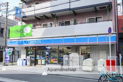 コンビニ　ローソン（コンビニ）まで818m