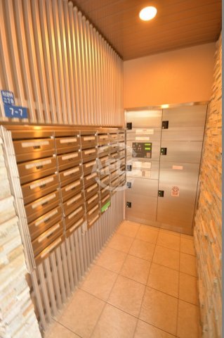 ロビー　アリス・マナーガーデン谷町　ロビー