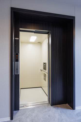 建物外観　エレベーター