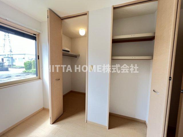 収納　ウォークインクローゼット付き♪収納たっぷり確保しています(^