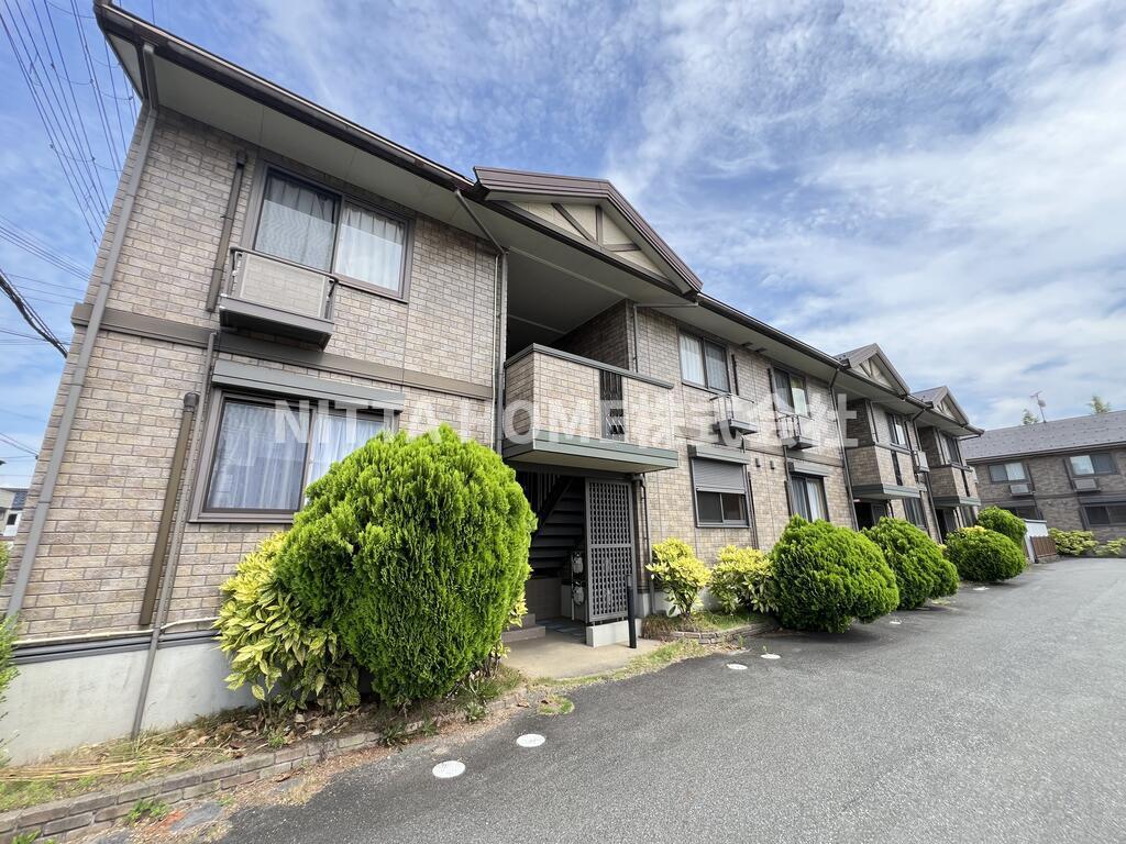 建物外観　インターネット無料◎便利な外部物置や宅配ＢＯＸ設置◇都市ガス