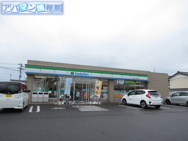 コンビニ　ファミリーマート新潟五十嵐中島店（コンビニ）まで571m