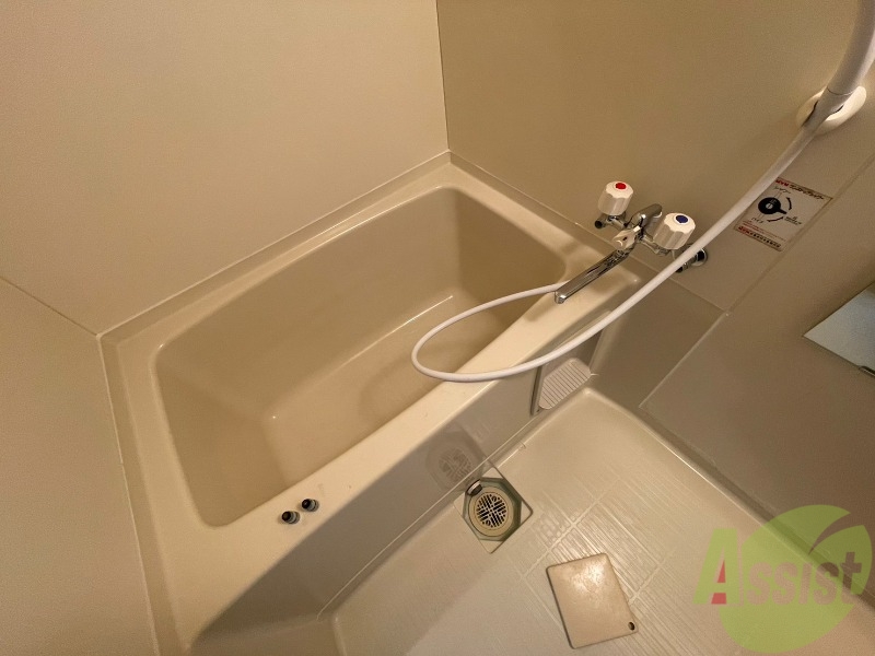 バス・シャワールーム　お風呂です。ゆっくりお風呂につかるのも体に良いですね～