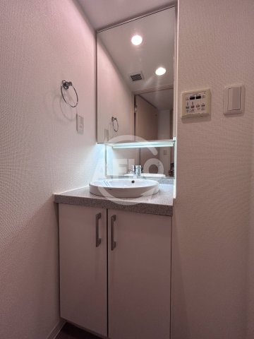 洗面設備　LUMINOUS新大阪　洗面台